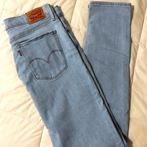 Women’s Levi’s 311 Shaping Skinny size 30/32